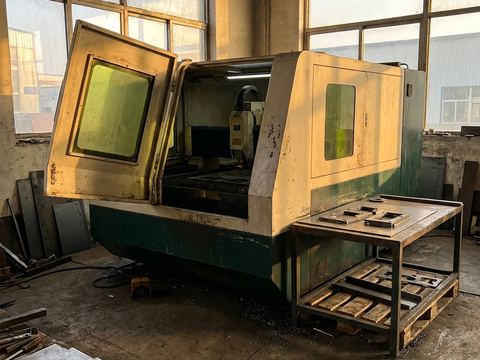 Волоконный лазер